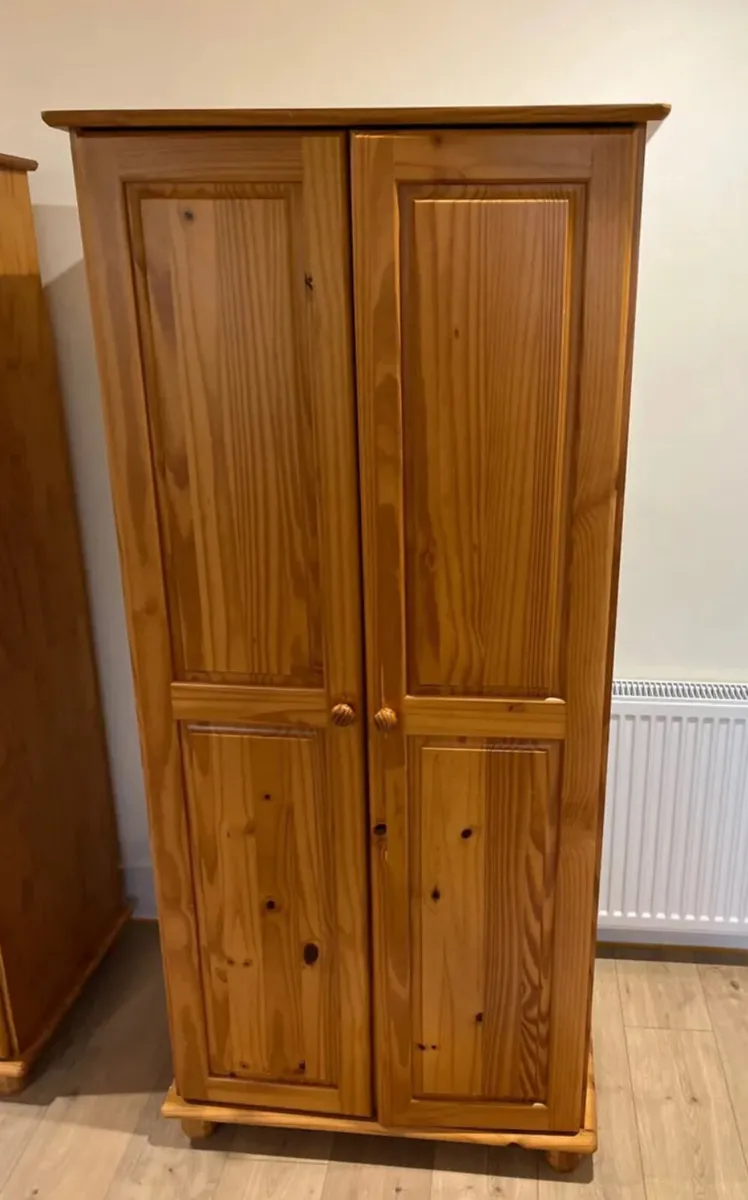 Bedroom furniture - Image 4