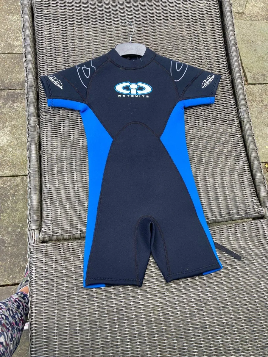 Kids wet suits age 9-10 - Image 3