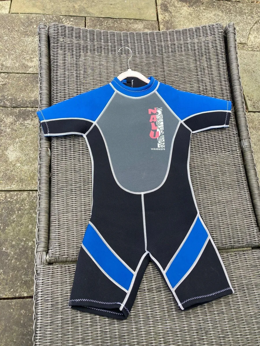 Kids wet suits age 9-10 - Image 1