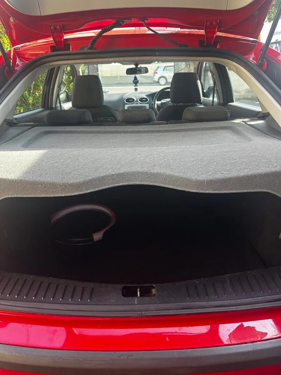 Ford Focus 2008 - Image 2