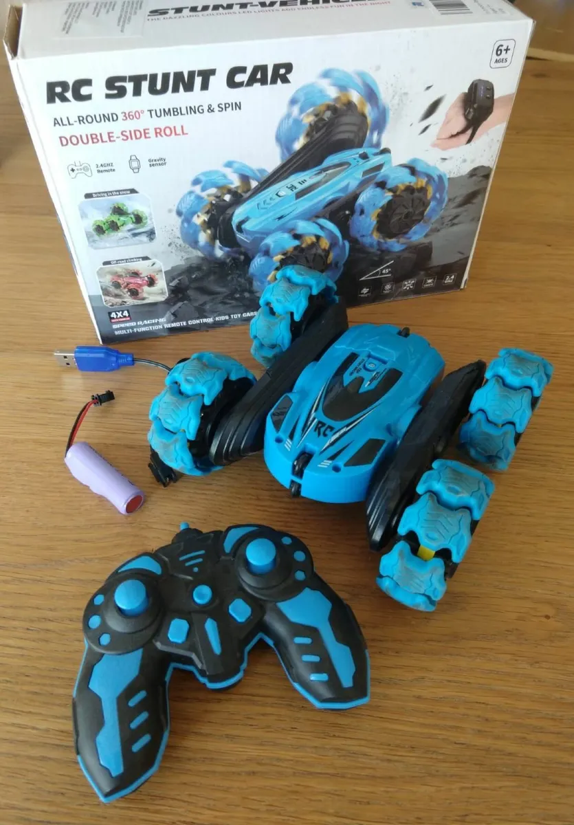 ⭐ RC Stunt Car 360 blue fast 45minBattery