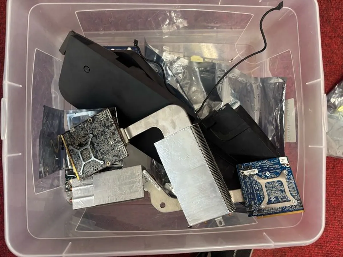 Various MacBook Pro/Air & some iMac parts - Image 4
