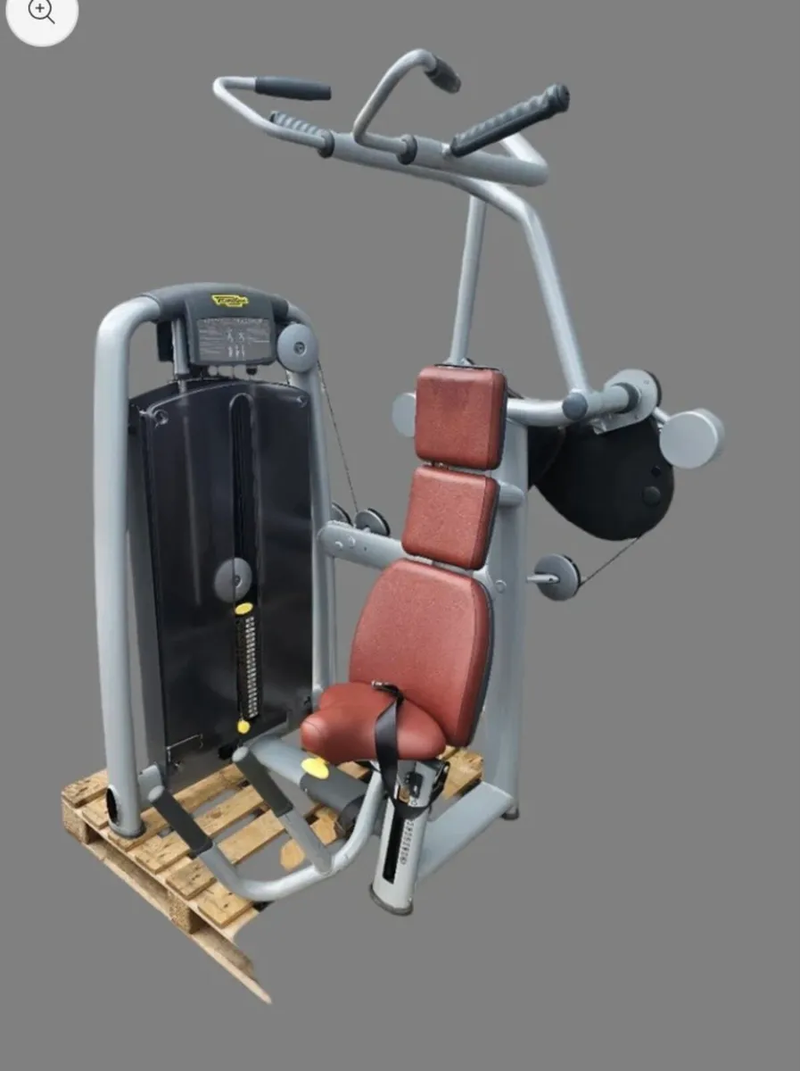 Technogym selection vertical traction - Image 2