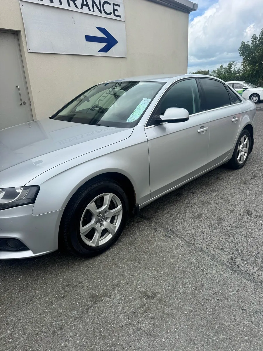 Audi A4 Automatic 2L diesel - Image 4