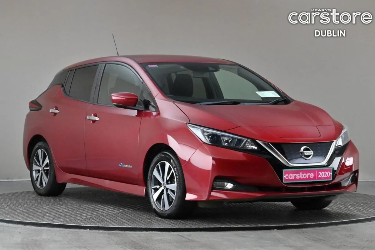 Nissan Leaf Niev SV 40kw  sat Nav reverse Cam - Image 1
