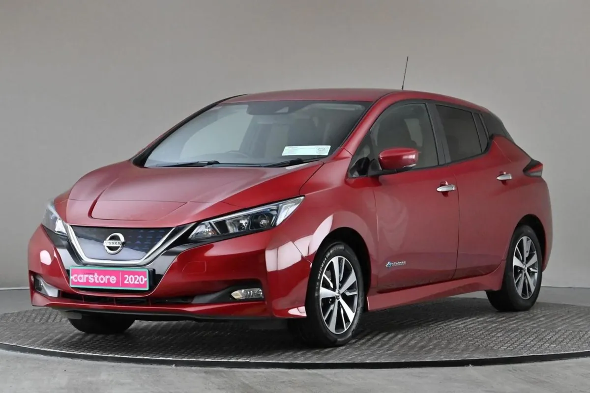 Nissan Leaf Niev SV 40kw  sat Nav reverse Cam - Image 3
