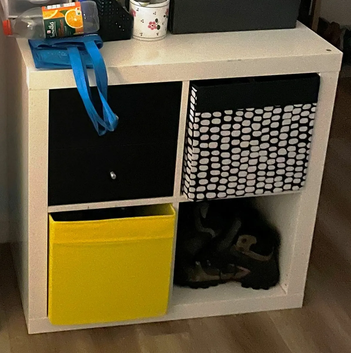 Shelving unit