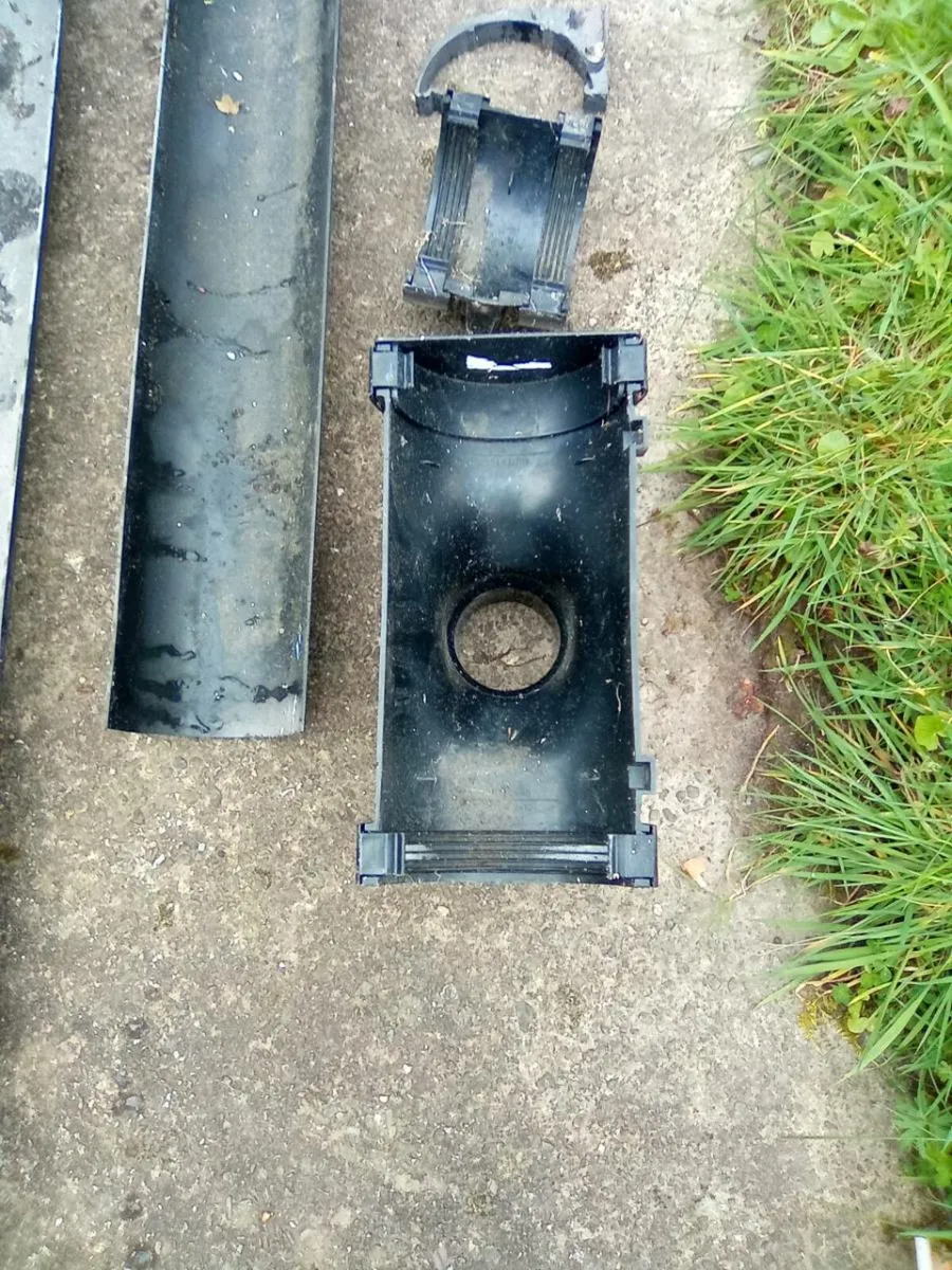 4. METRES.  OF.  CHUTES.  AND. FITTINGS - Image 2