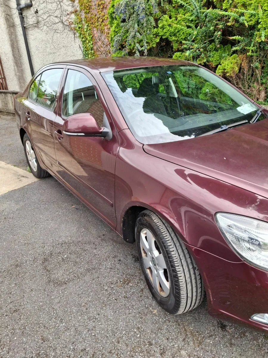 Skoda Octavia 2011 - Image 2