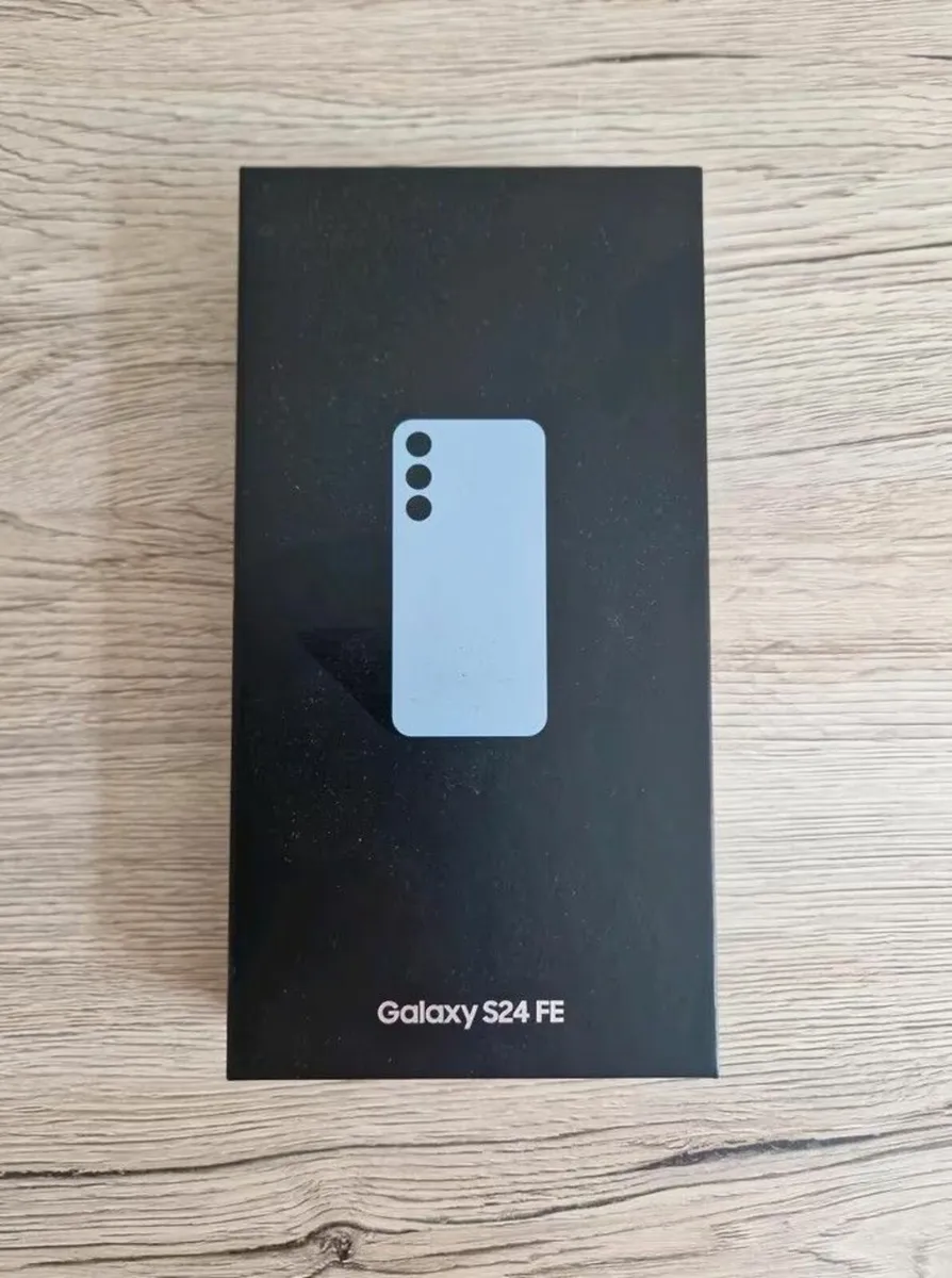 NEW Samsung Galaxy S24 FE 128GB Blue