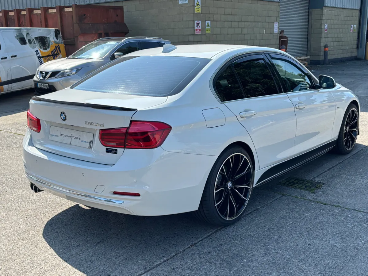 2017 BMW 320D LUXURY AUTO FULLY LOADED WITH EXTRAS - Image 4