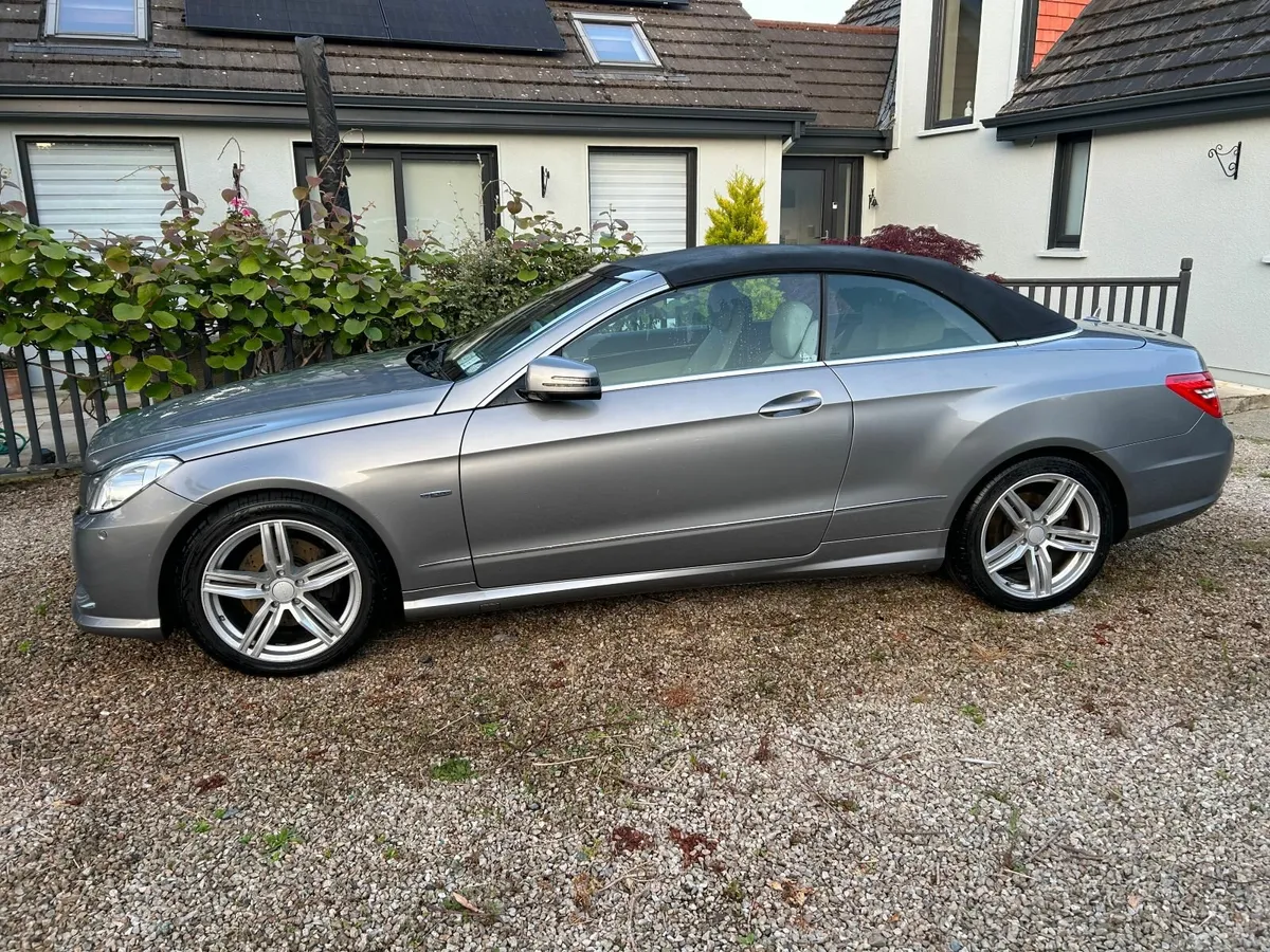 Mercedes-Benz E-Class 2012 - Image 3