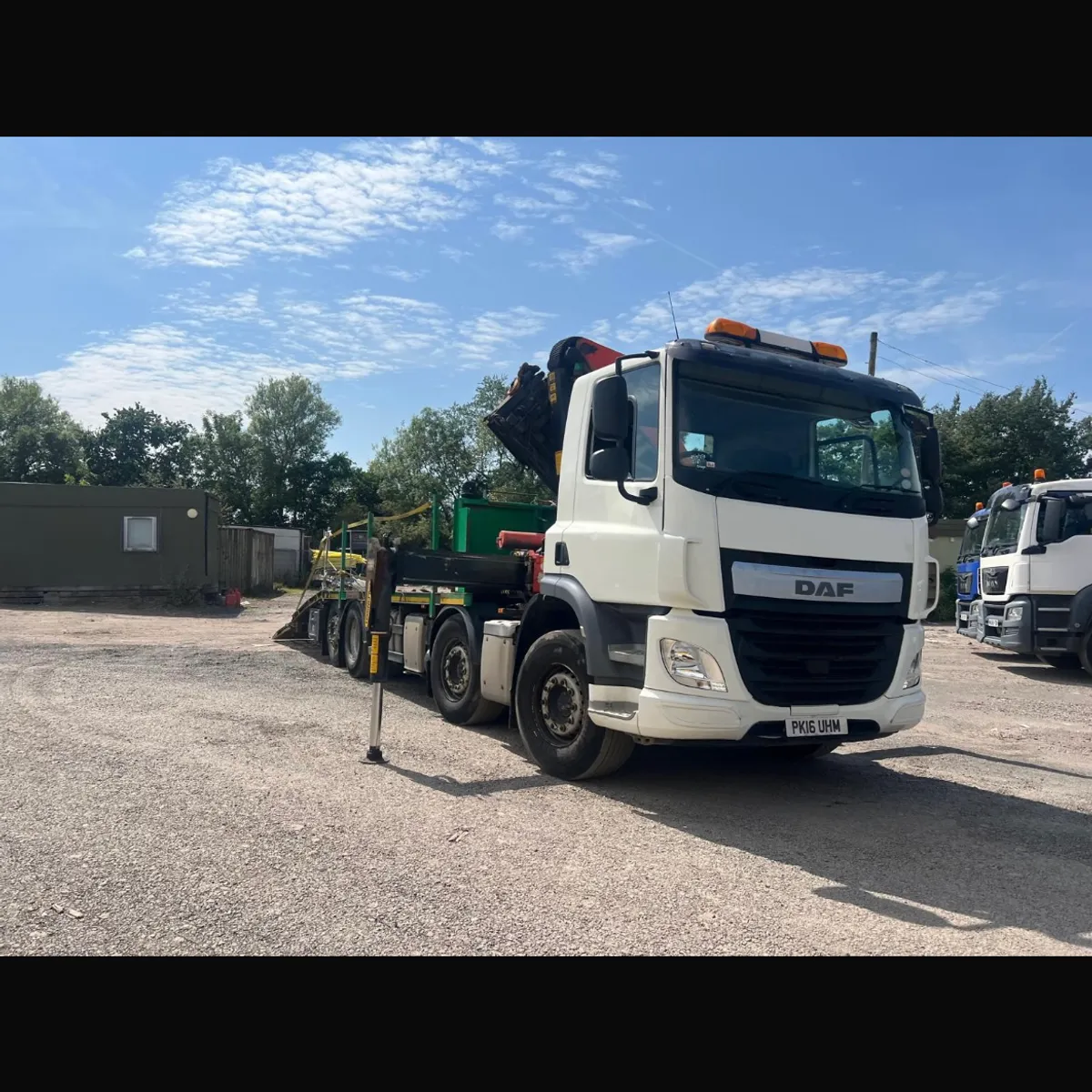 Daf Beavertail Palfinger 33 Ton Crane - Image 1
