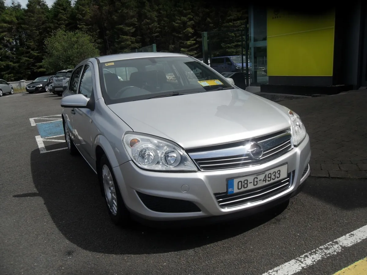 Opel Astra 2008 - Image 2