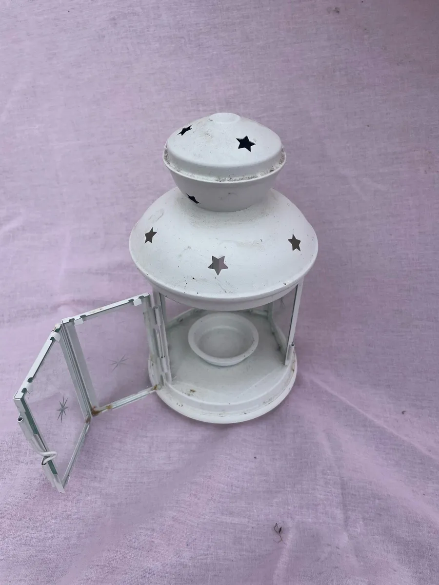 2 small white lanterns - Image 1