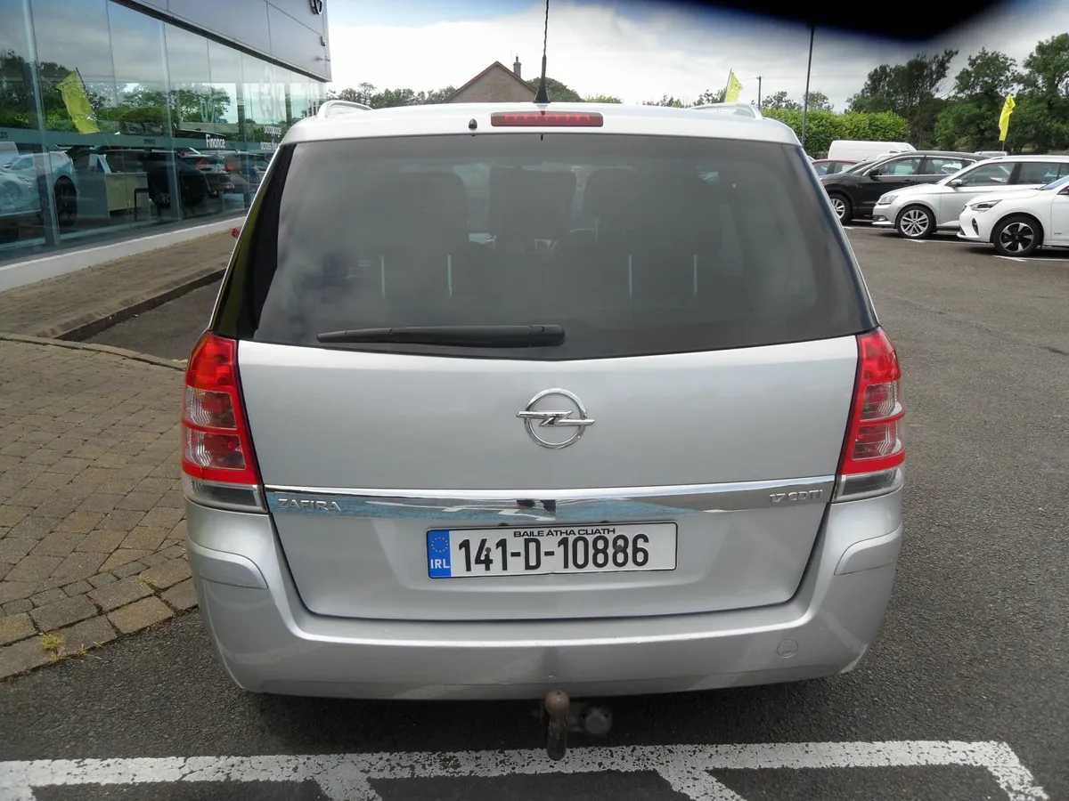 Opel Zafira 2014 - Image 2