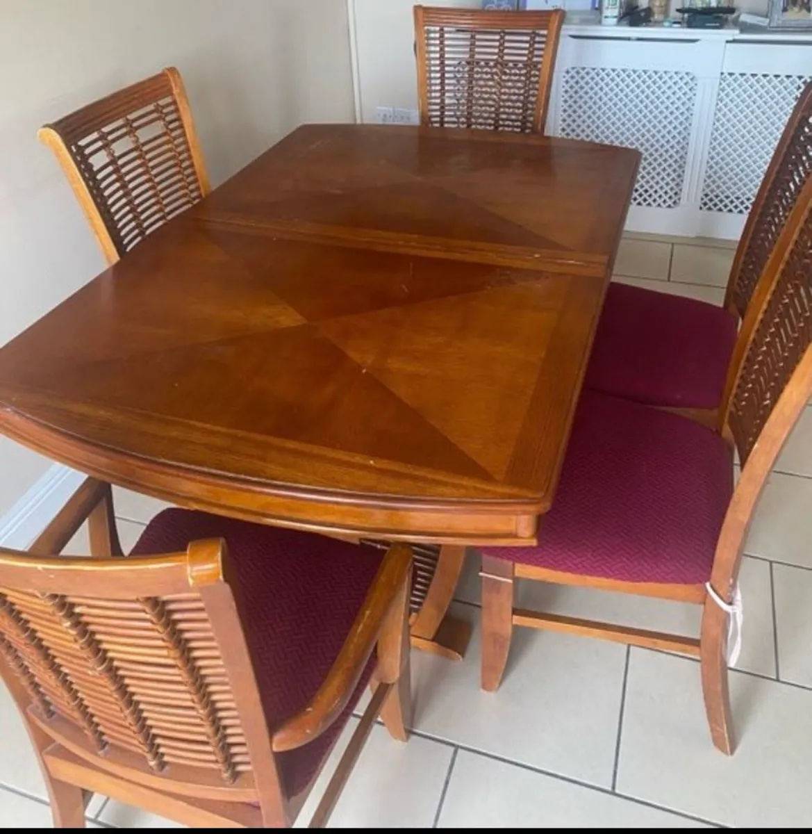 Kitchen Table and Chairs - Image 1
