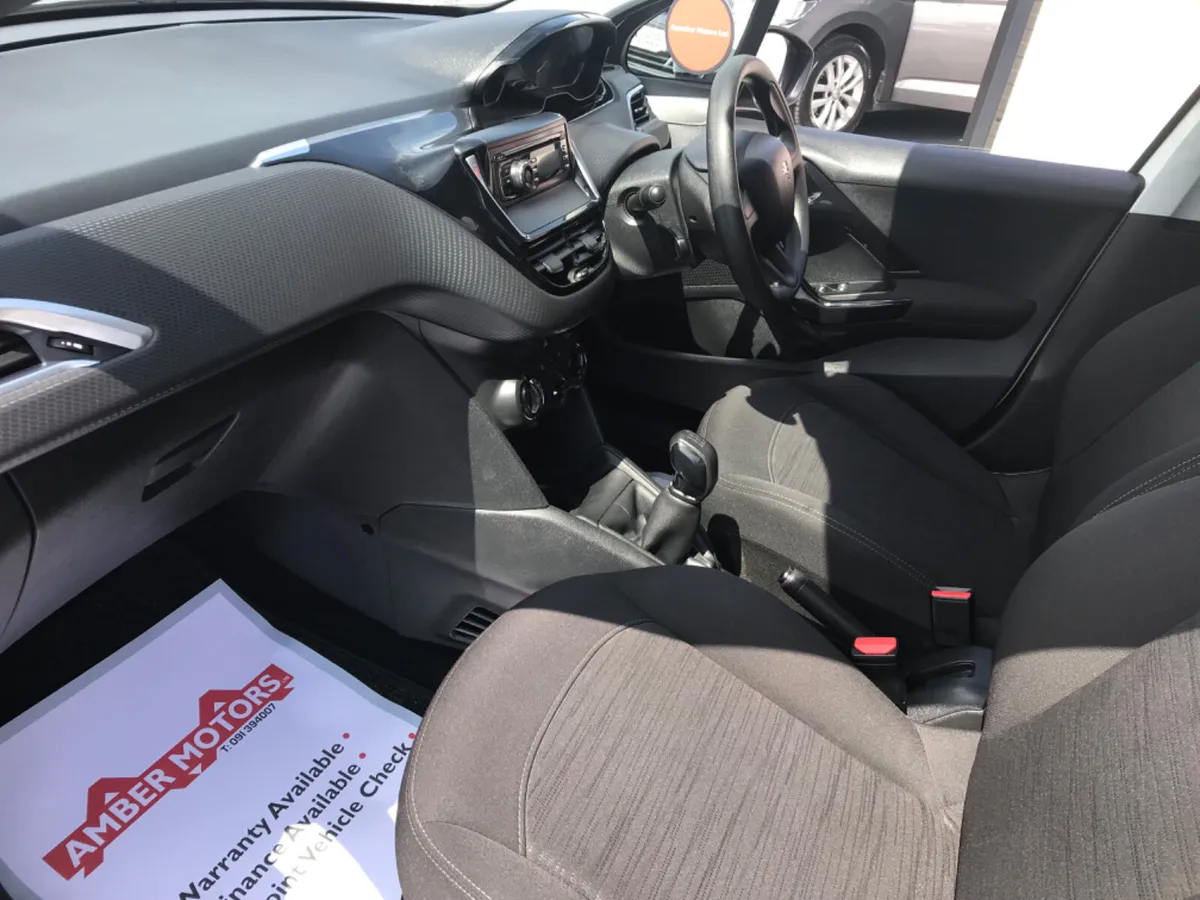2016 Peugeot 208 Petrol Manual - Image 2