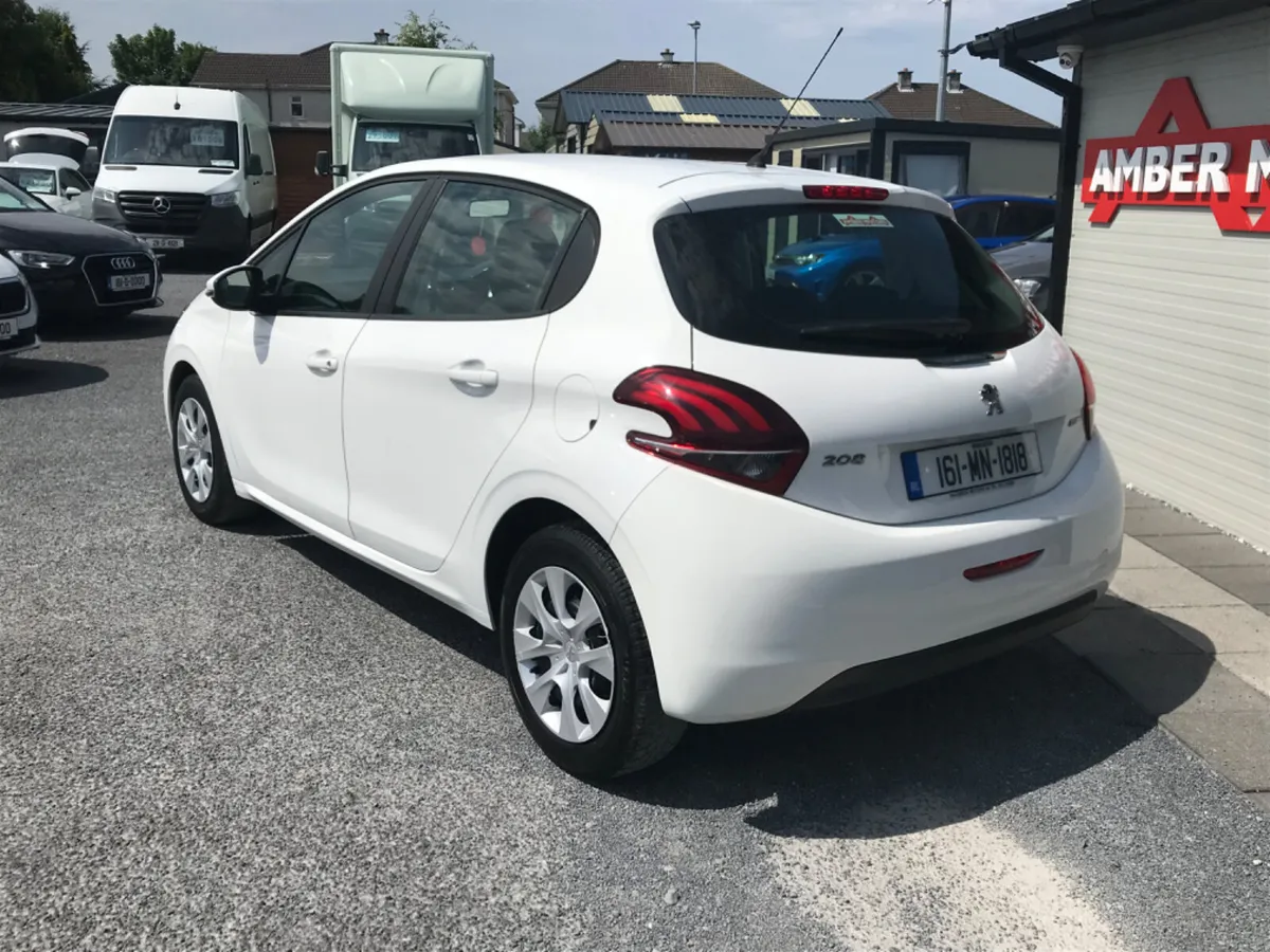 2016 Peugeot 208 Petrol Manual - Image 3