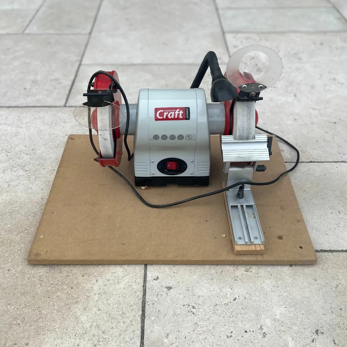 Axminster Wide Stone Bench Grinder + Tool Rest - Image 1