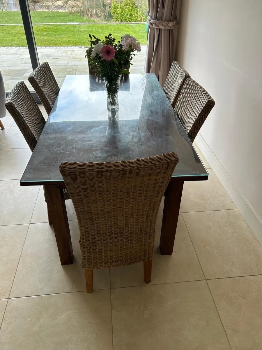 Dining table and chairs - Image 2