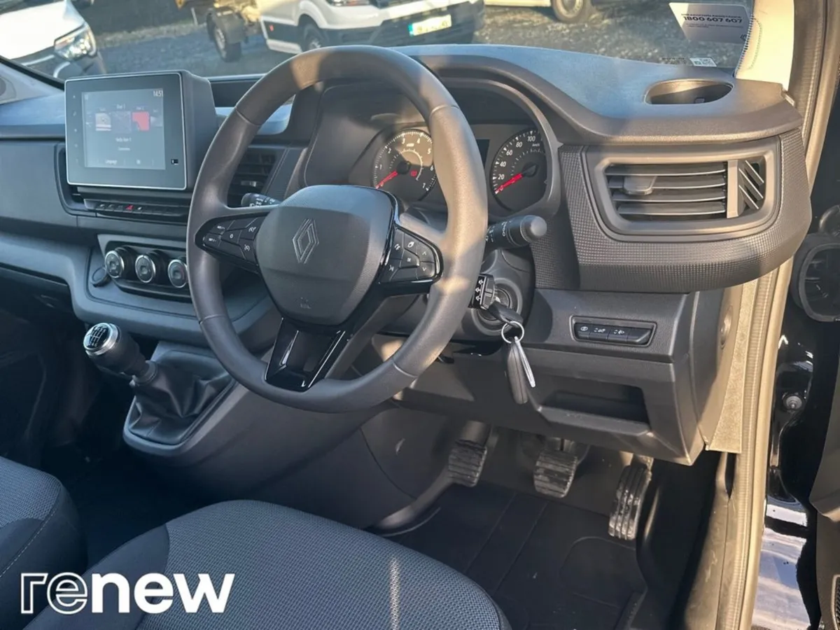 Renault Trafic Sl28 Start 130bhp - Image 4