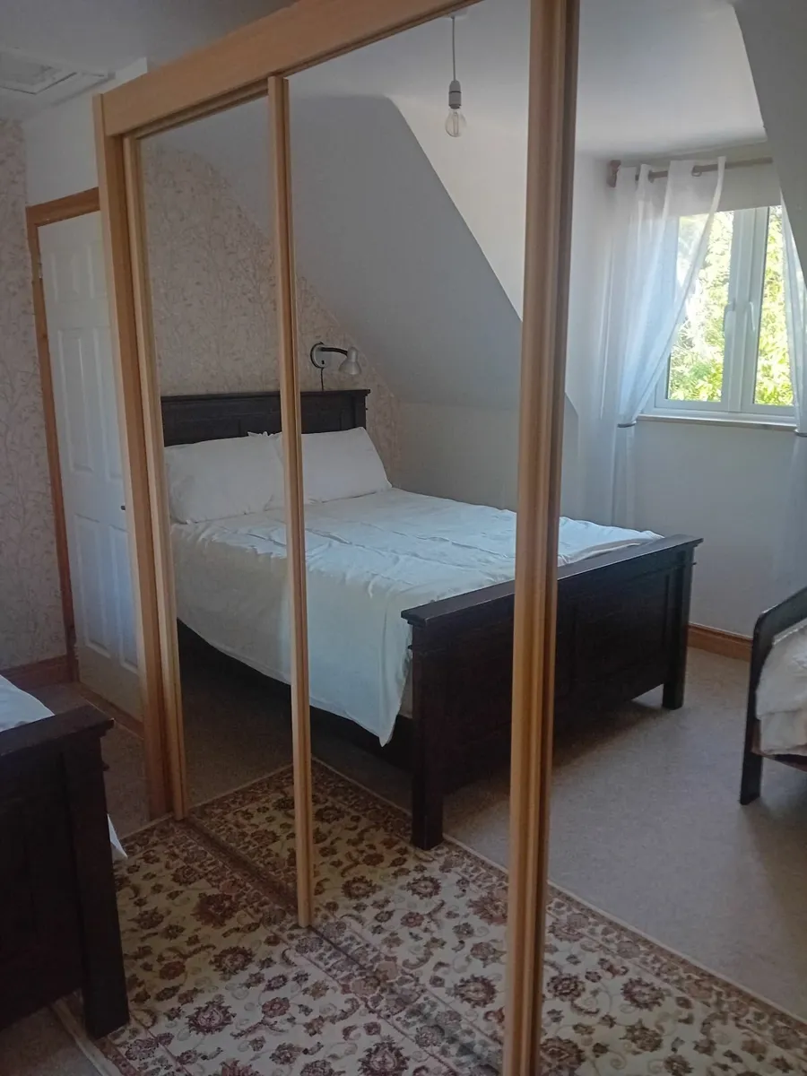 Triple wardrobes - Image 4