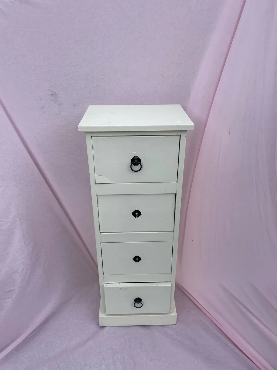 White upcycled 4 drawer unit - Image 1