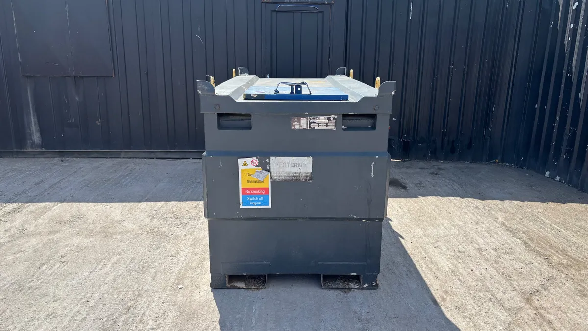 Western 2000L Fuel Bowser - Image 2