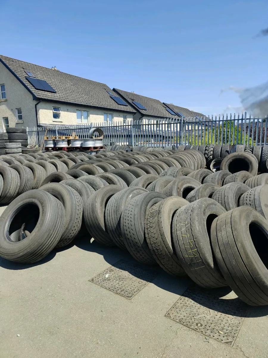 315/70/22.5 & 385/55/22.5 REGROVED truck tyres - Image 1