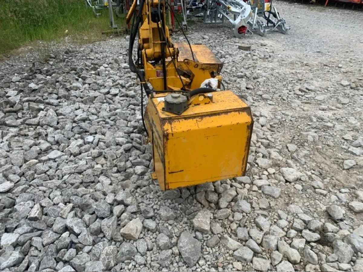MCCONNEL PA94E HEDGECUTTER - Image 2