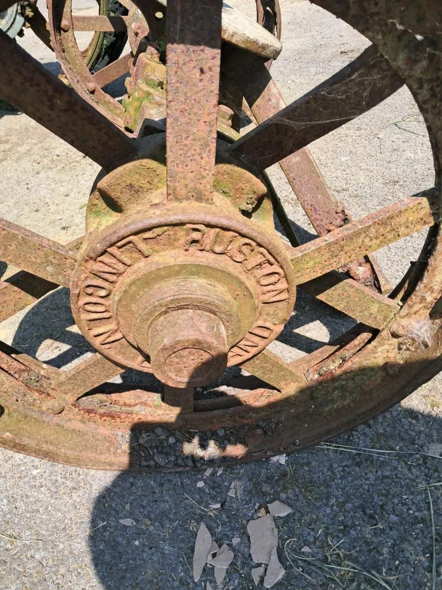 Old vintage wheel's - Image 1