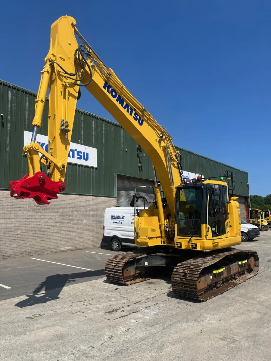 Komatsu PC228USLC-11E0 - Image 1