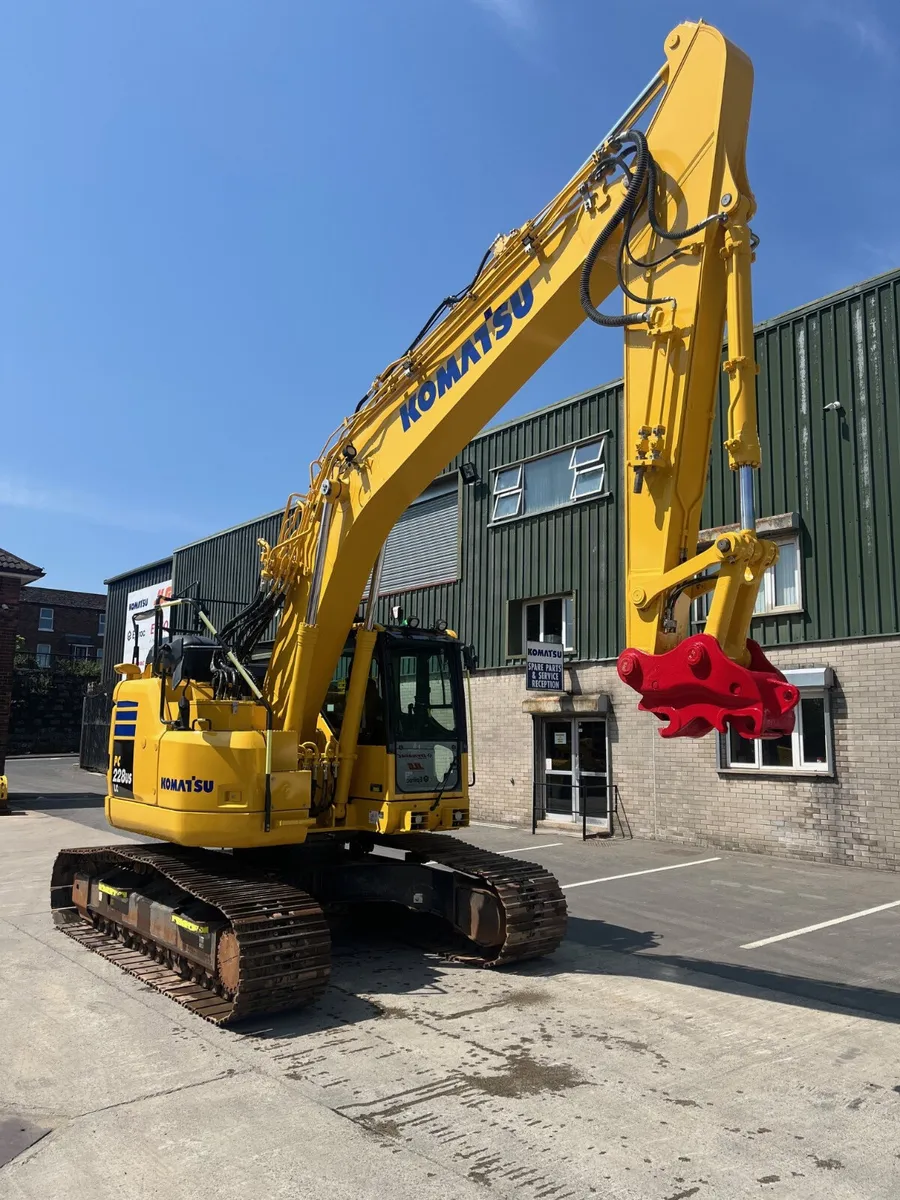 Komatsu PC228USLC-11E0 - Image 3
