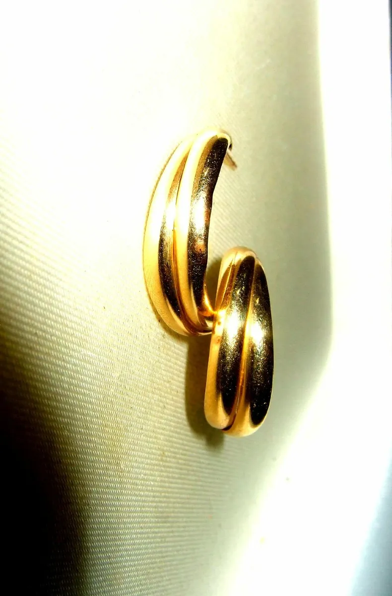 Vintage Hallmarked 14ct Gold Earrings - Image 1
