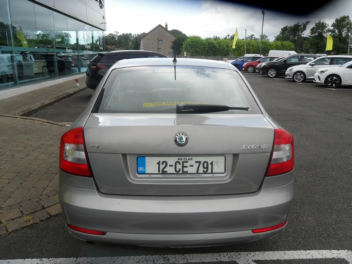 Skoda Octavia 2012 - Image 3