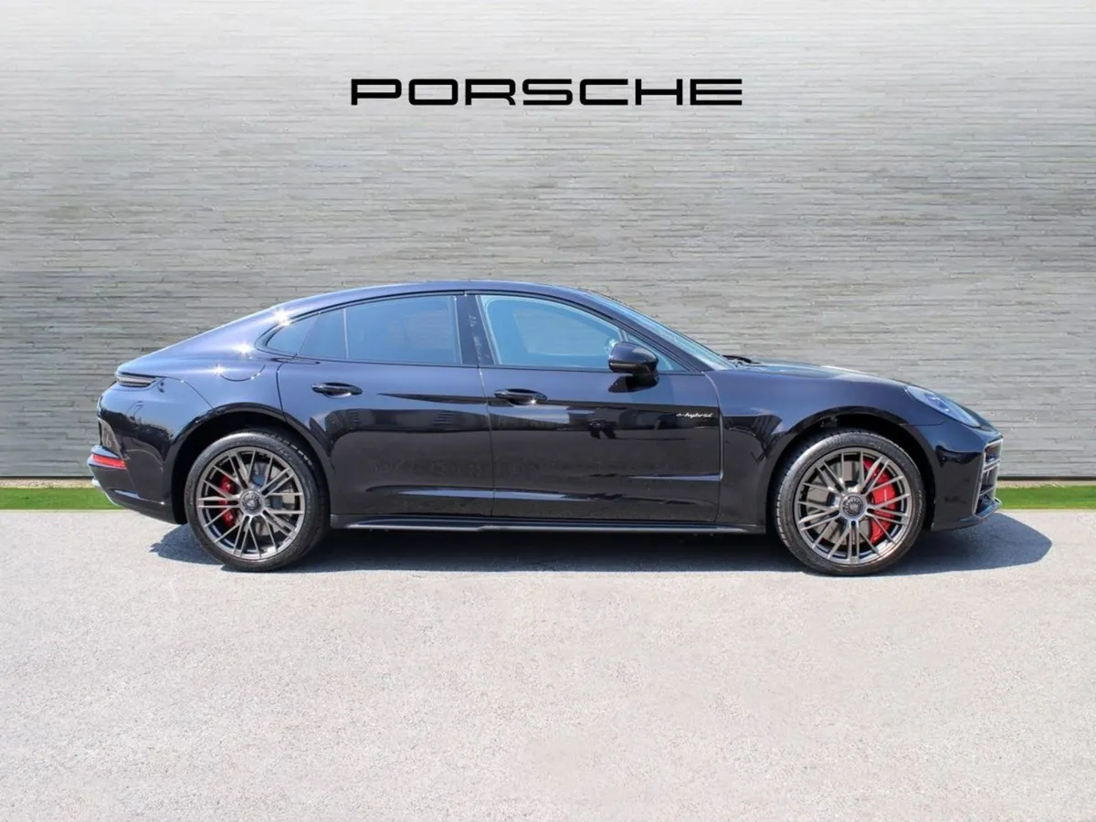 Porsche Panamera Turbo E-hybrid (new) - Image 4