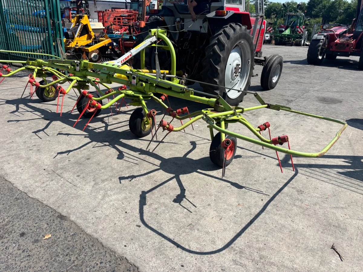 Claas Volto 52 Tedder - Image 3