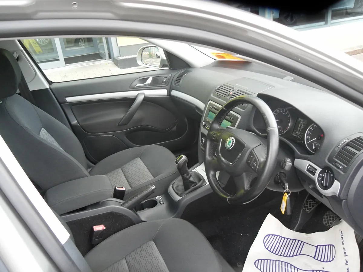 Skoda Octavia 2012 - Image 4