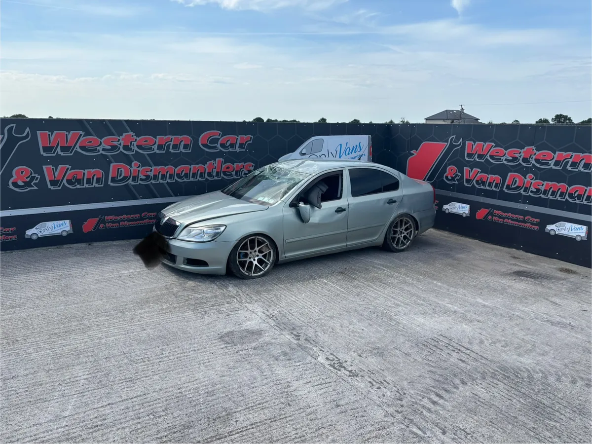 12 Skoda Octavia 1.6 tdi for dismantling