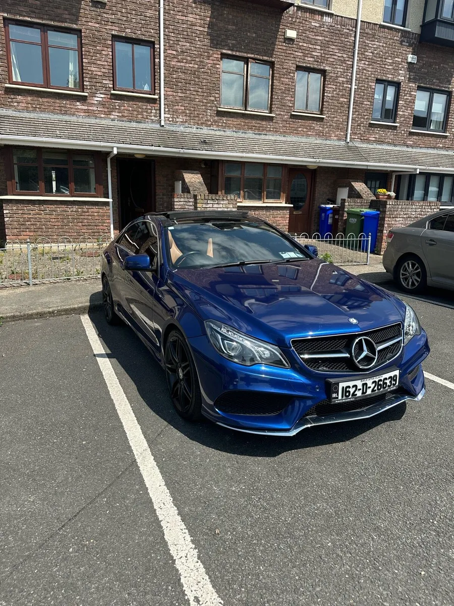 Mercedes E220D AMG Line - Image 1