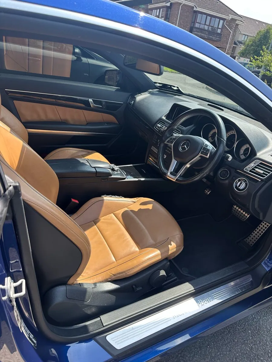 Mercedes E220D AMG Line - Image 3