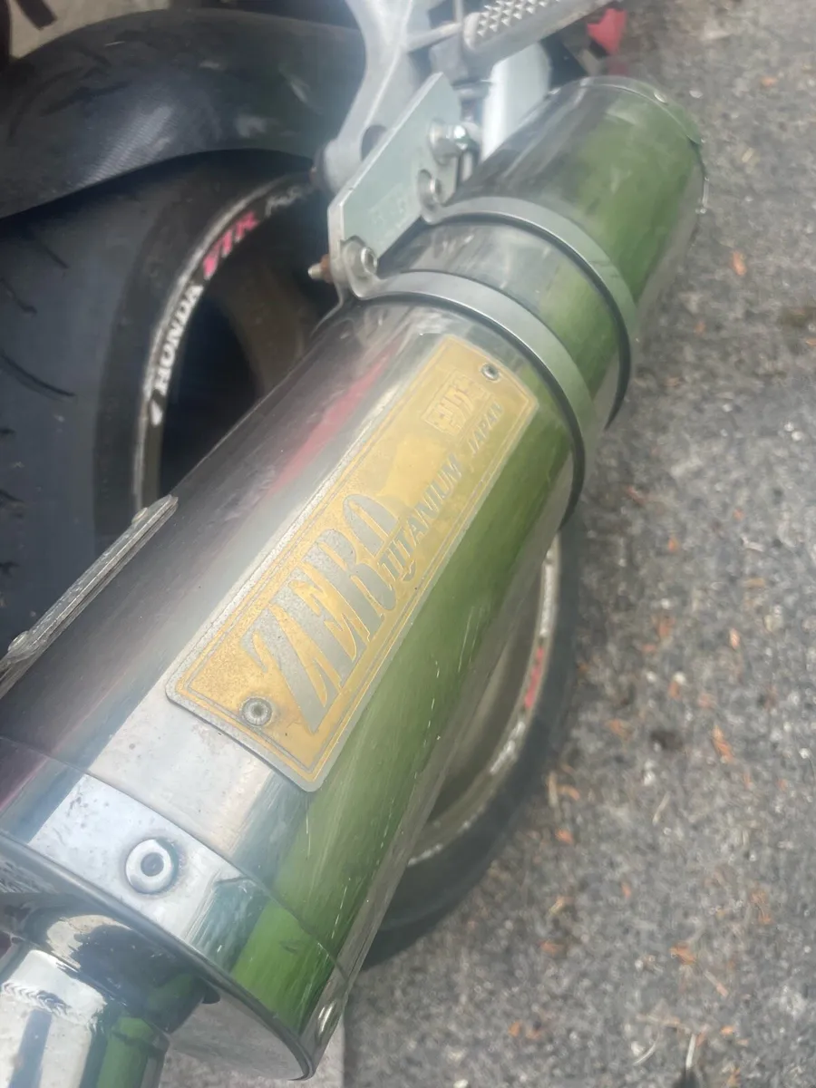 Honda vtr 1000 Firestorm - Image 3