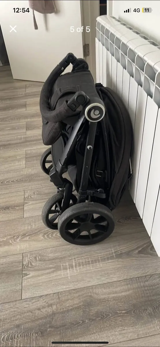Stroller - Image 3