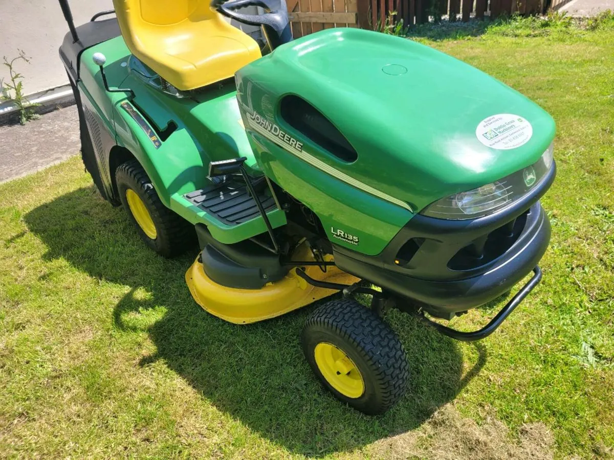 John deere lawnmower - Image 2