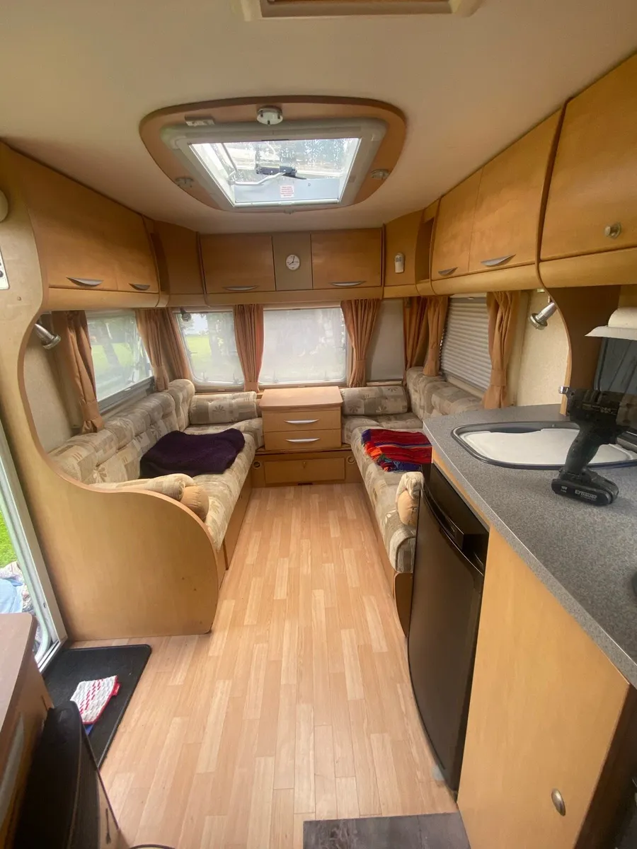 Caravan - Image 1