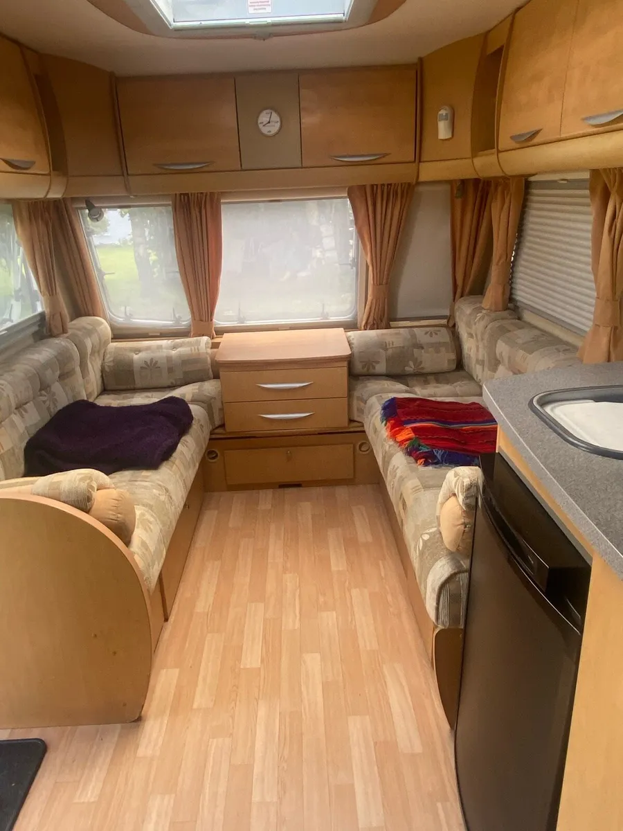 Caravan - Image 2