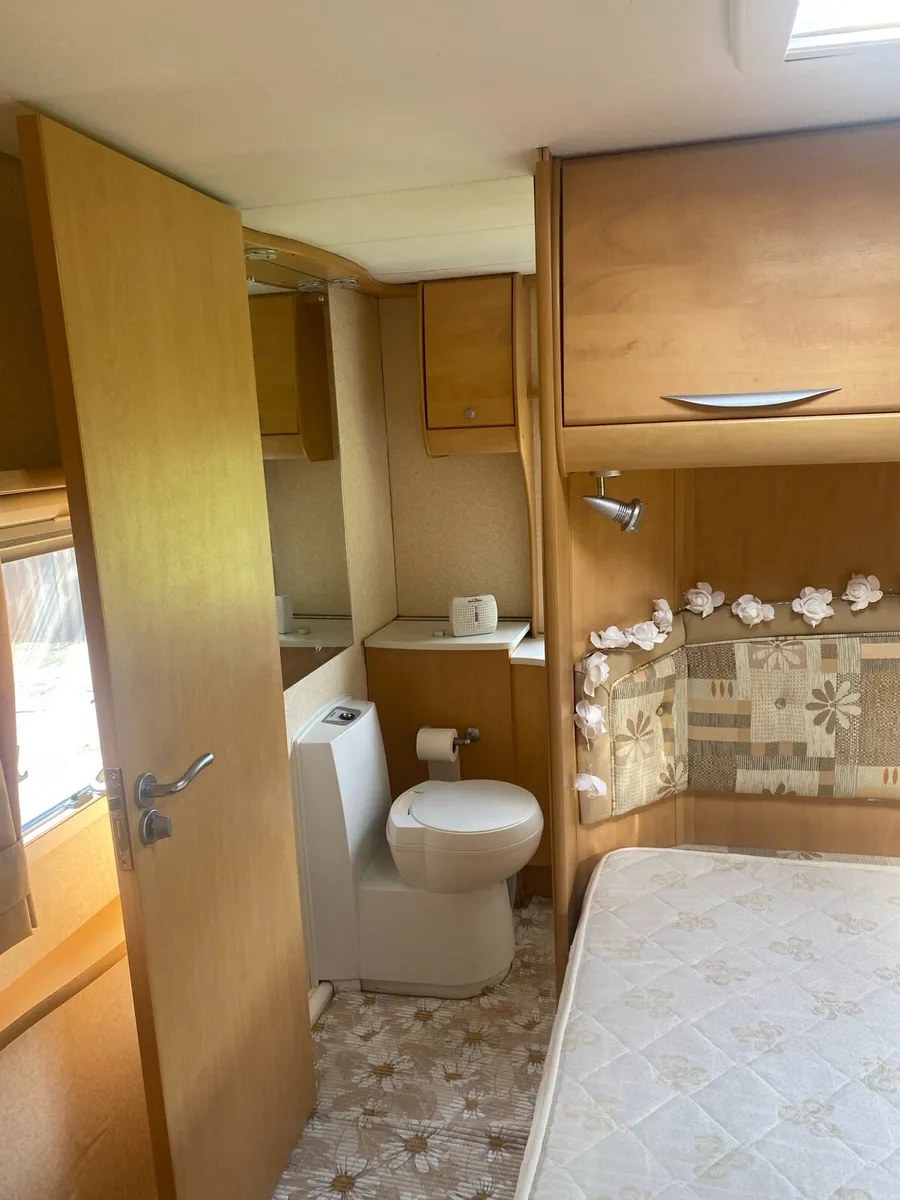Caravan - Image 4