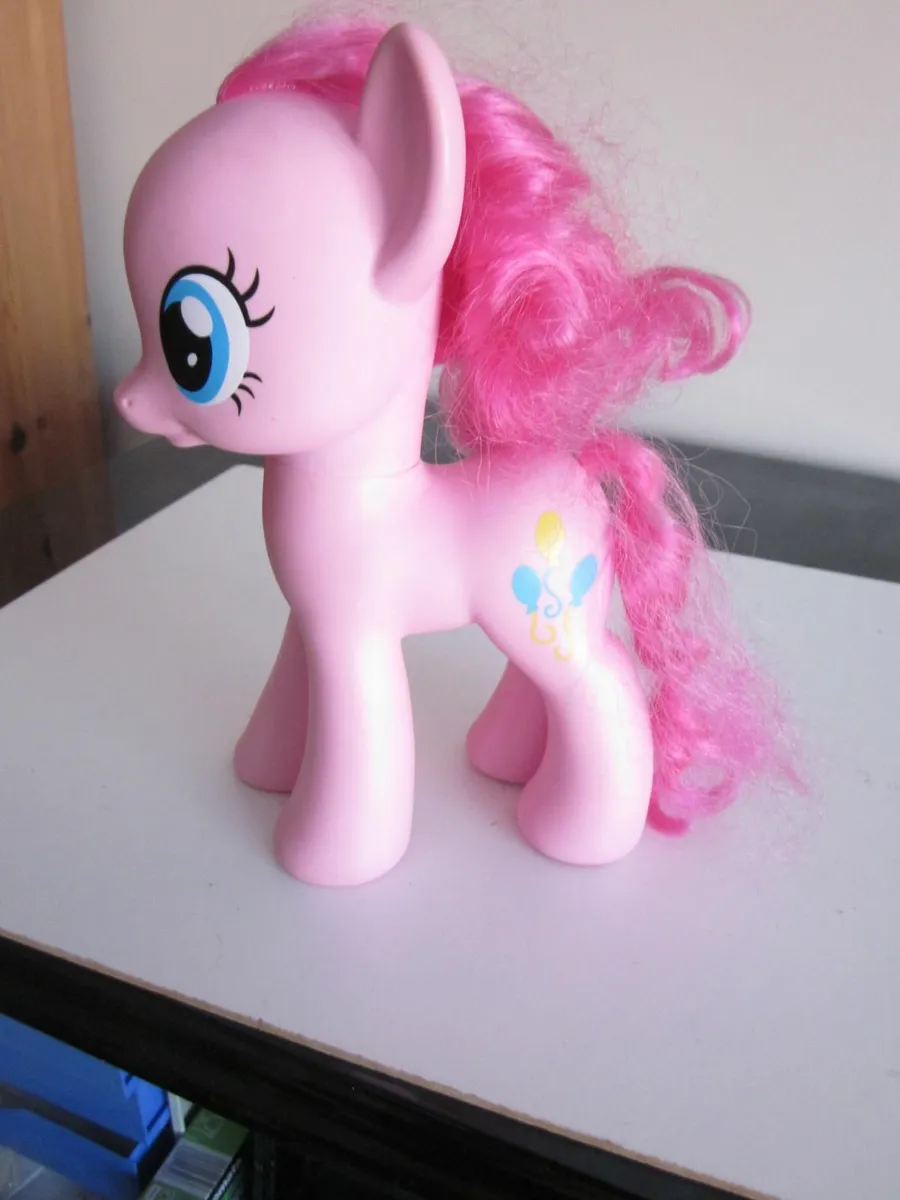 Pinkie Pie My Little Pony 8” Horse 2013 - Image 1