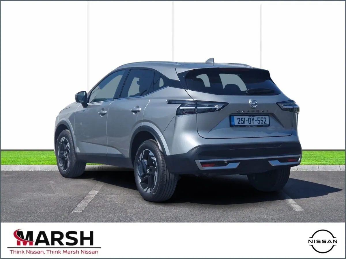 Nissan QASHQAI 1.3 HYB SV Premium My24.1 - Image 3